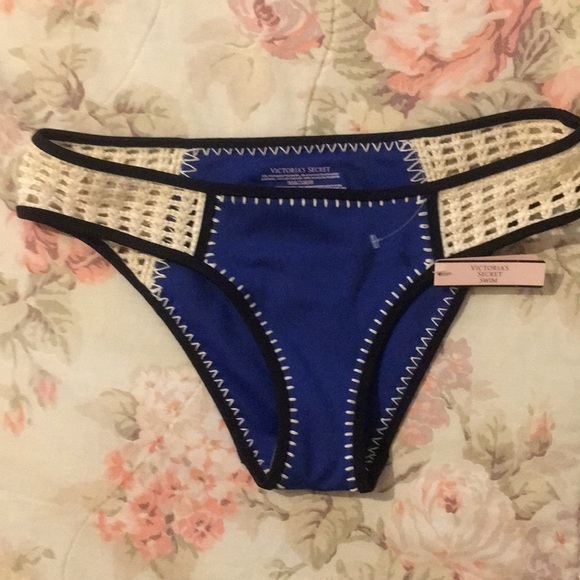 Victoria’s Secret bathing suit bikini bottoms S - Picture 1 of 8